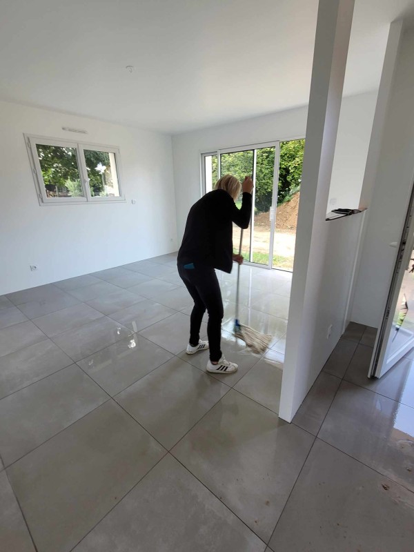 Nettoyage du sol d'une maison neuve à Marbeuf 27