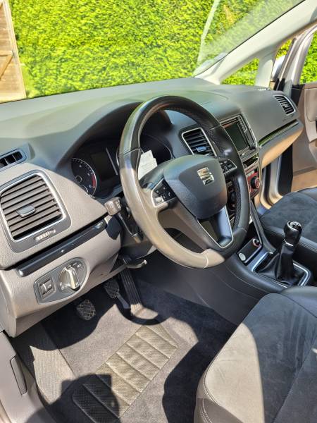 Nettoyage des commandes conducteur d'un monospace