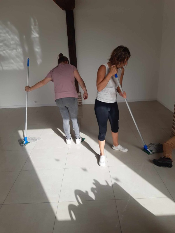 Remise en état d'une salle de réception après travaux près du Neubourg 27