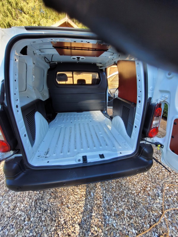 Nettoyage d'un utilitaire près de Brionne 27